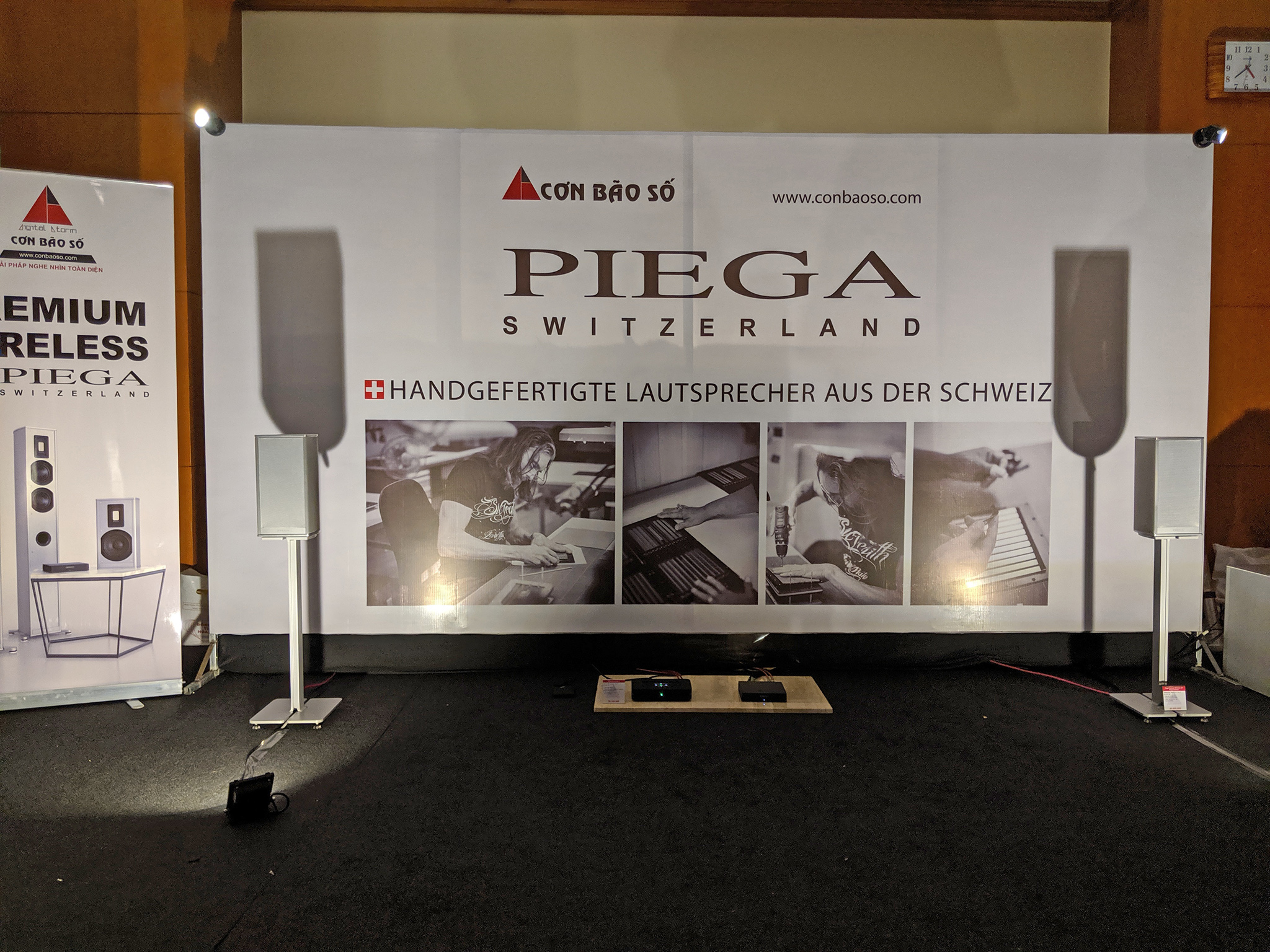 avshow-2019-04.jpg