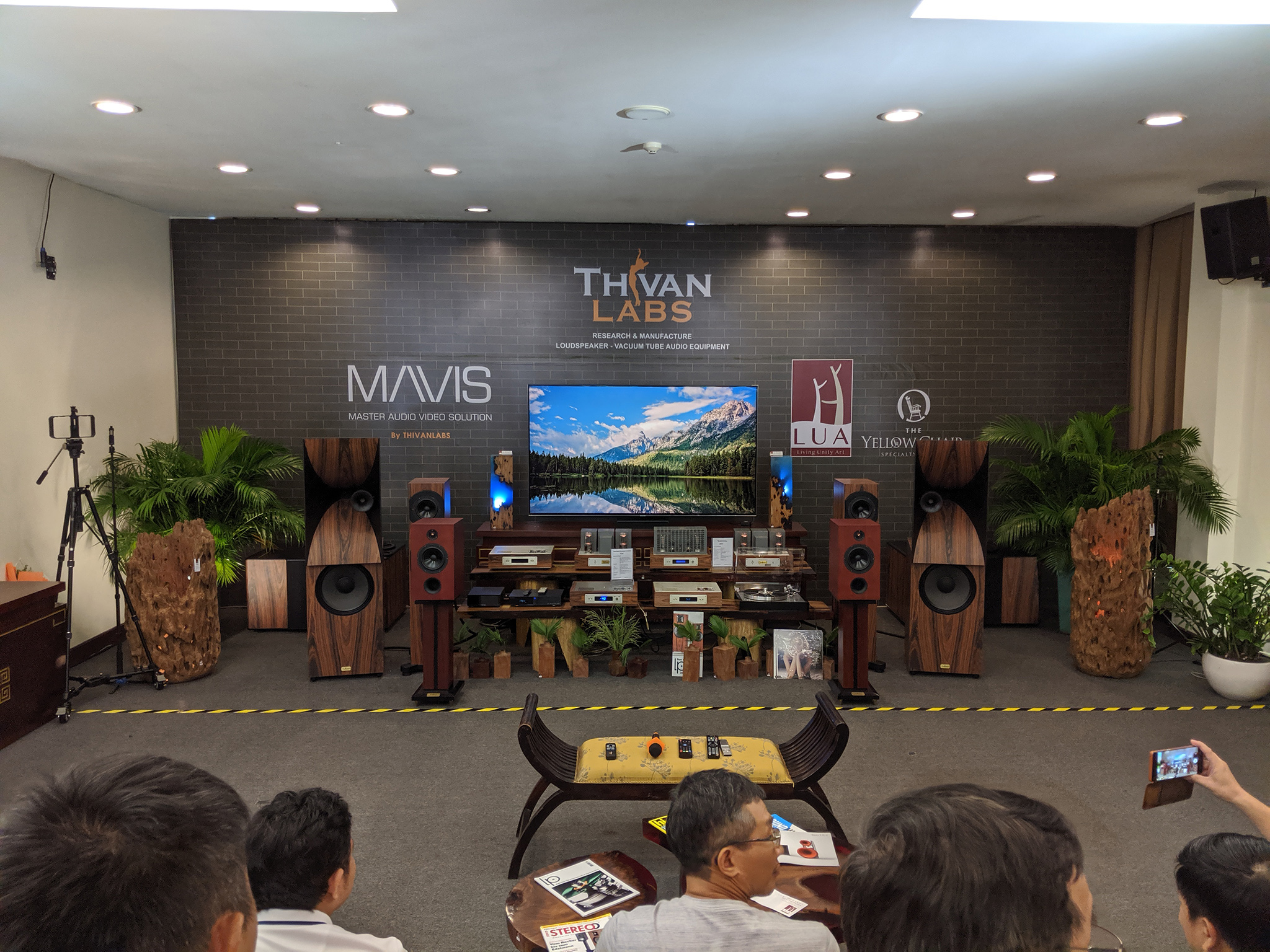 avshow-2019-09.jpg