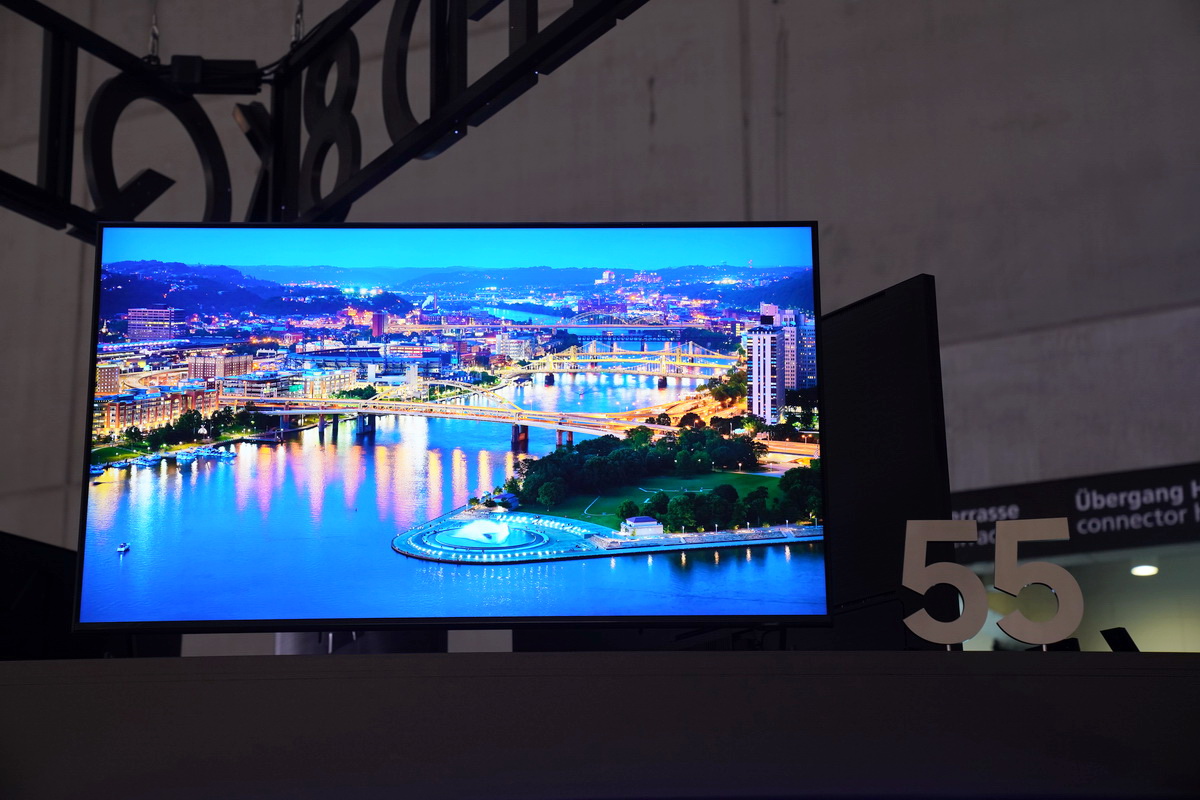 IFA-2019-Samsung-QLED-8K-55-inch-05.JPG