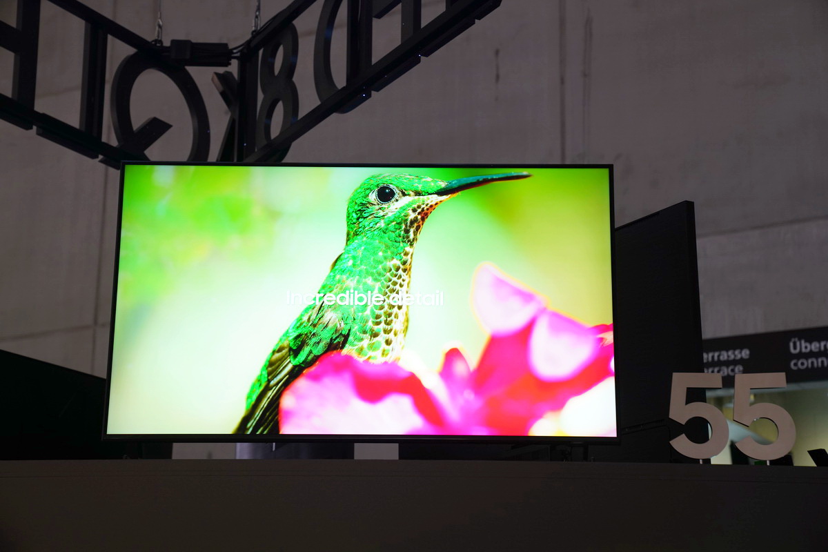 IFA-2019-Samsung-QLED-8K-55-inch-06.JPG