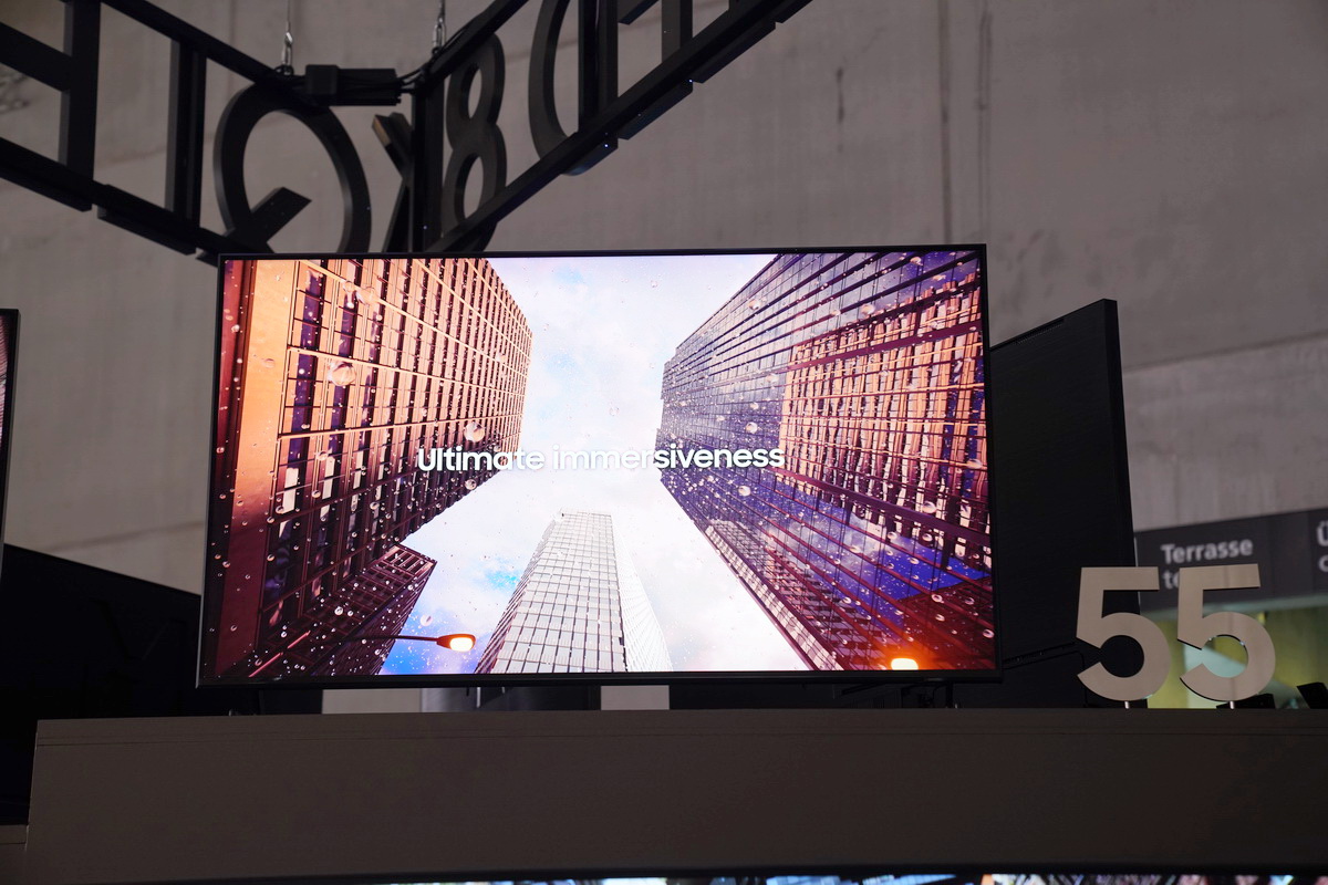 IFA-2019-Samsung-QLED-8K-55-inch-PHOTO-02.JPG