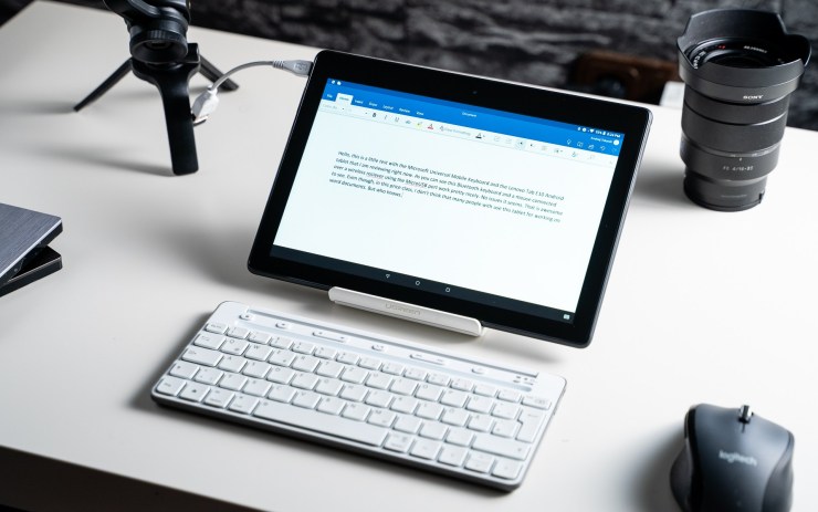 lenovo-tab-e10-with-keyboard.jpg