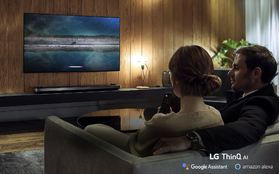 LG ThinQ AI TV Lifestyle 01.jpg
