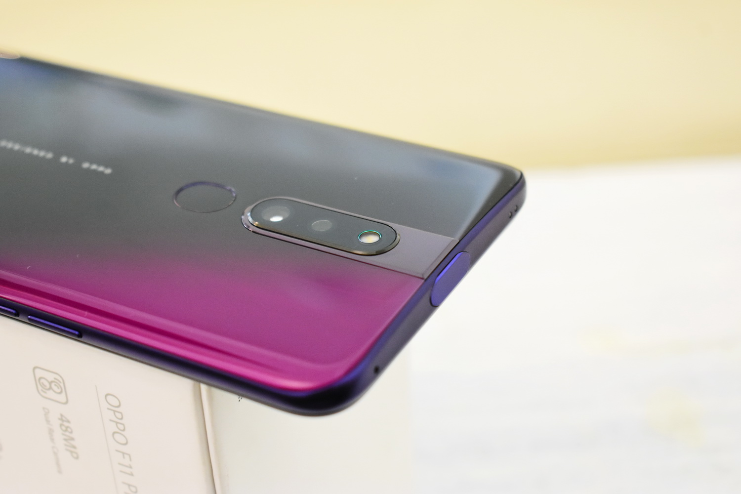 OPPO-F11-Pro-Desgin-05.JPG