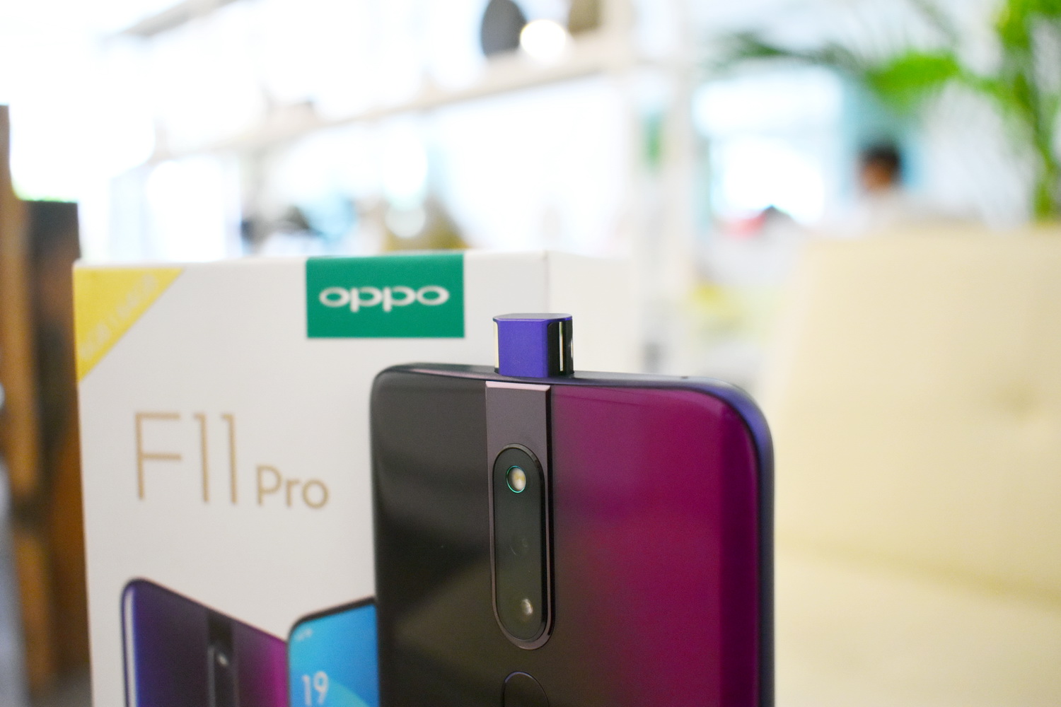 OPPO-F11-Pro-Desgin-06.JPG