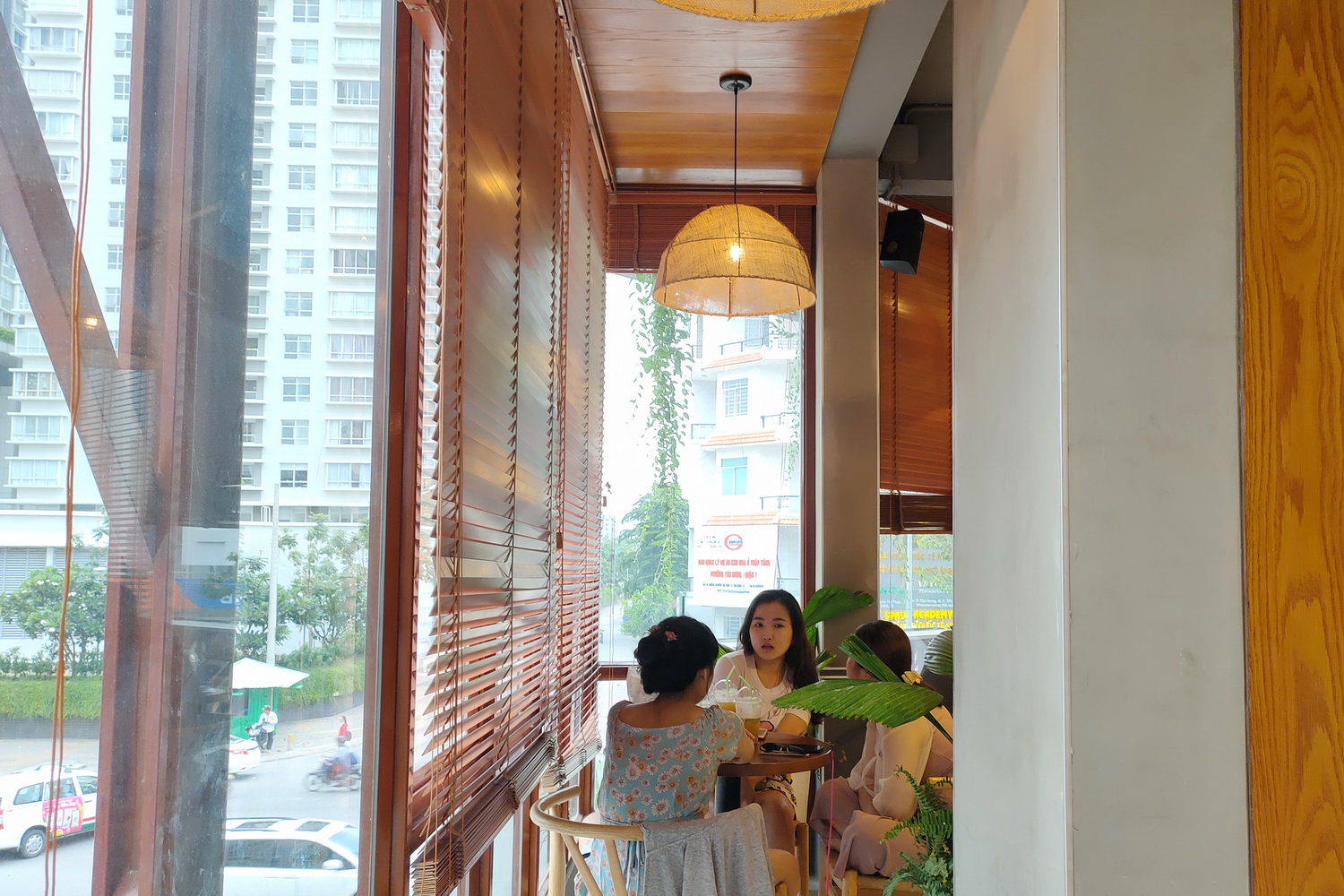 OPPO-Reno-06.jpg