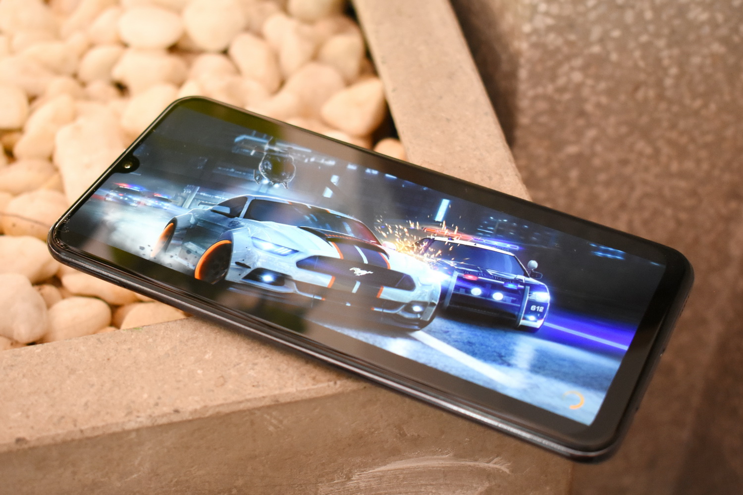 Samsung-Galaxy-A50-General-05.JPG