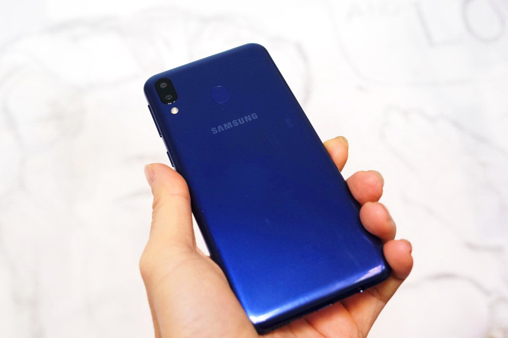 Samsung-Galaxy-M20-09.jpg
