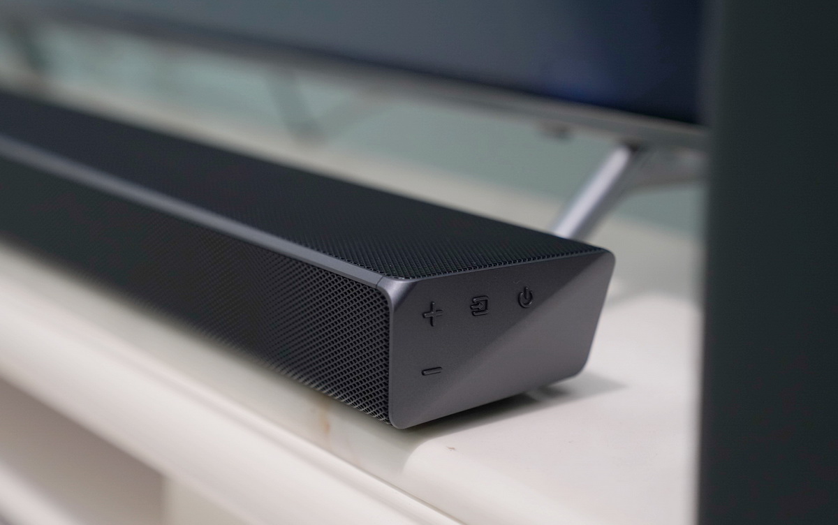 Samsung-HW-Q70R-Soundbar-Extra-02.JPG