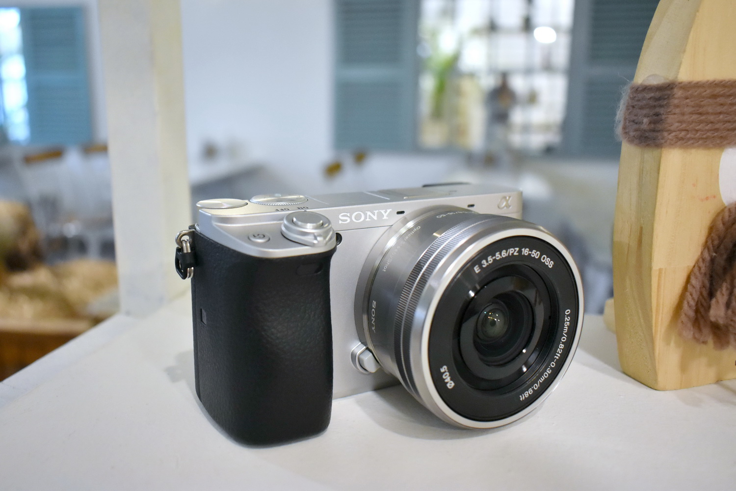 Sony-A6400-03.JPG