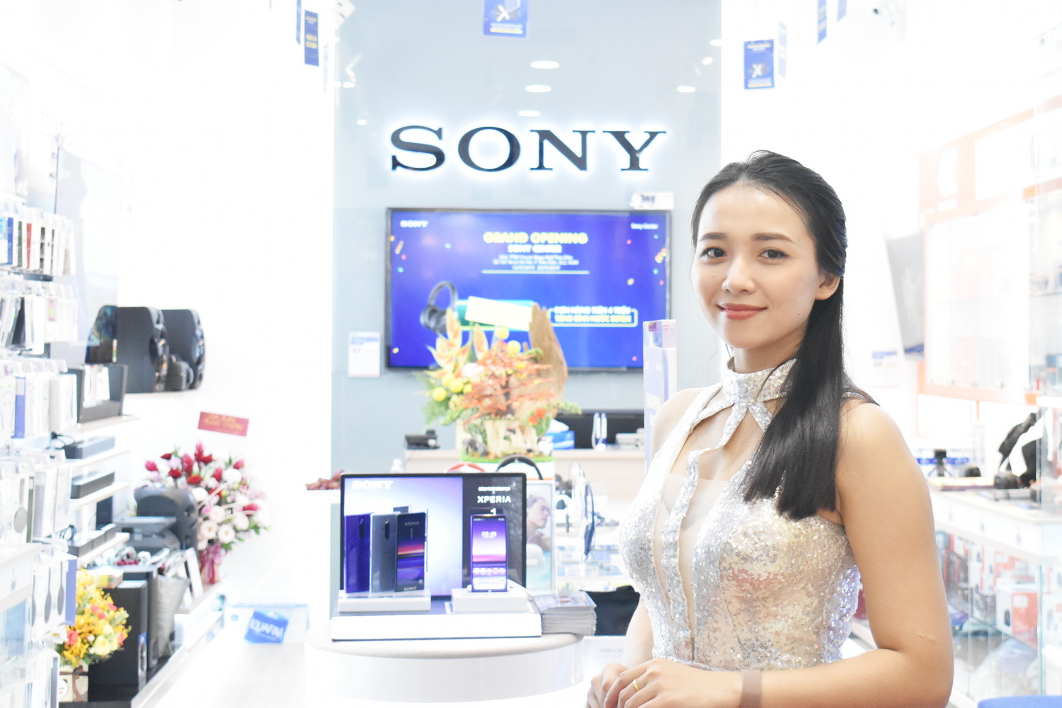 Sony-Center-Vincom-Mega-Mall-Thao-Dien-01.JPG