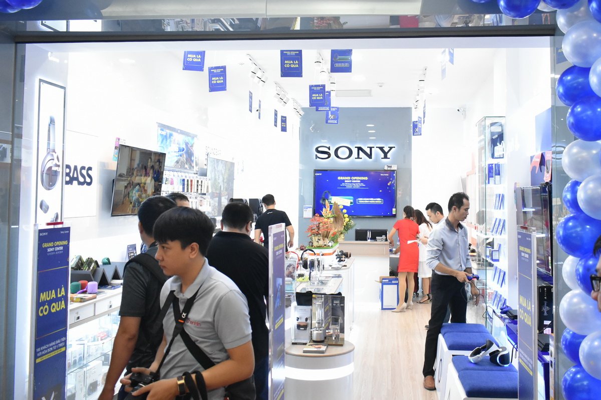 Sony-Center-Vincom-Mega-Mall-Thao-Dien-03.JPG