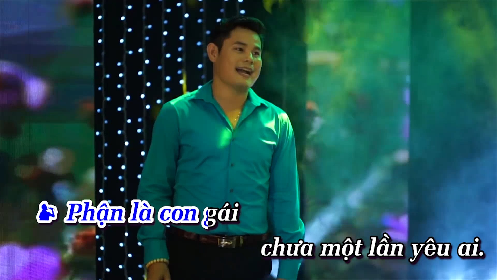 Tan Co Duyen Phan .bui Trung Dang, Van Nga.mkv_snapshot_00.29.661.jpg