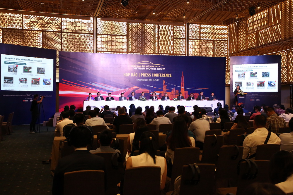 Vietnam-Motor-Show-2019-Press-Conference-07.JPG