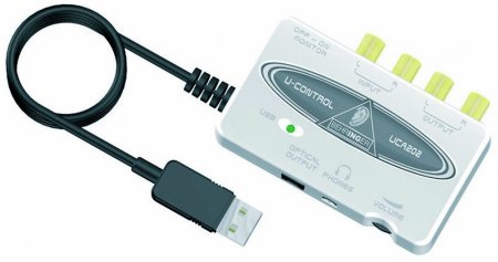 Behringer UCA202 Audio Interface -USB.jpg